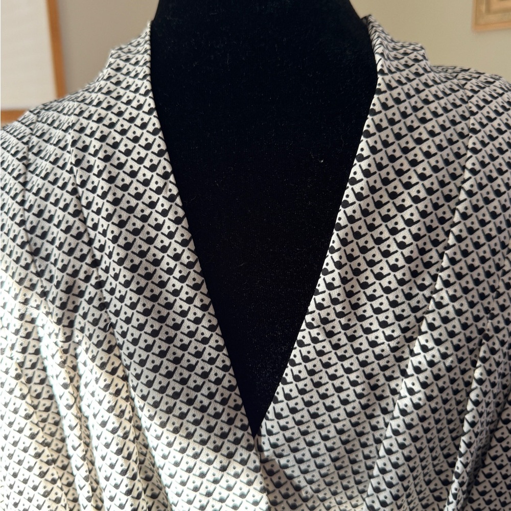 ANN TAYLOR NWOT Sz Small LONG SLEEVE Crossover DRAPE Blouse FLATTERING